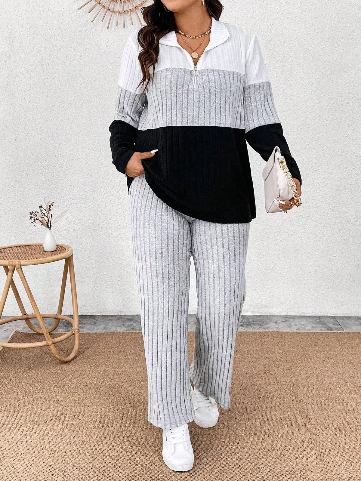 Conjunto Plus Size De Blusa E Calça Color Block