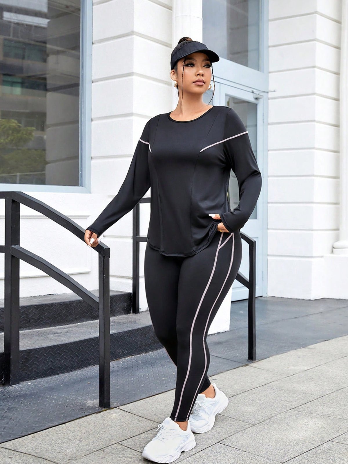 Conjunto Fitness Plus Size Preto  Camiseta Manga Longe e Legging - Frete Grátis