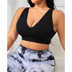 Top Fitness Plus Size Preto Gola V