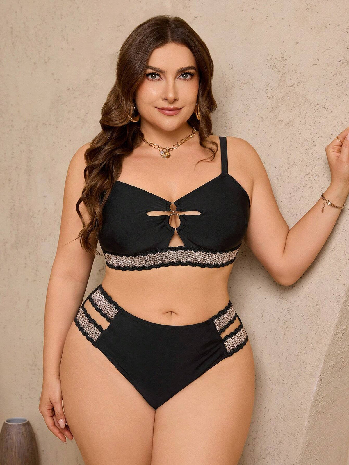 Conjunto de Biquini Chicsea com Detalhes em Metal Plus Size