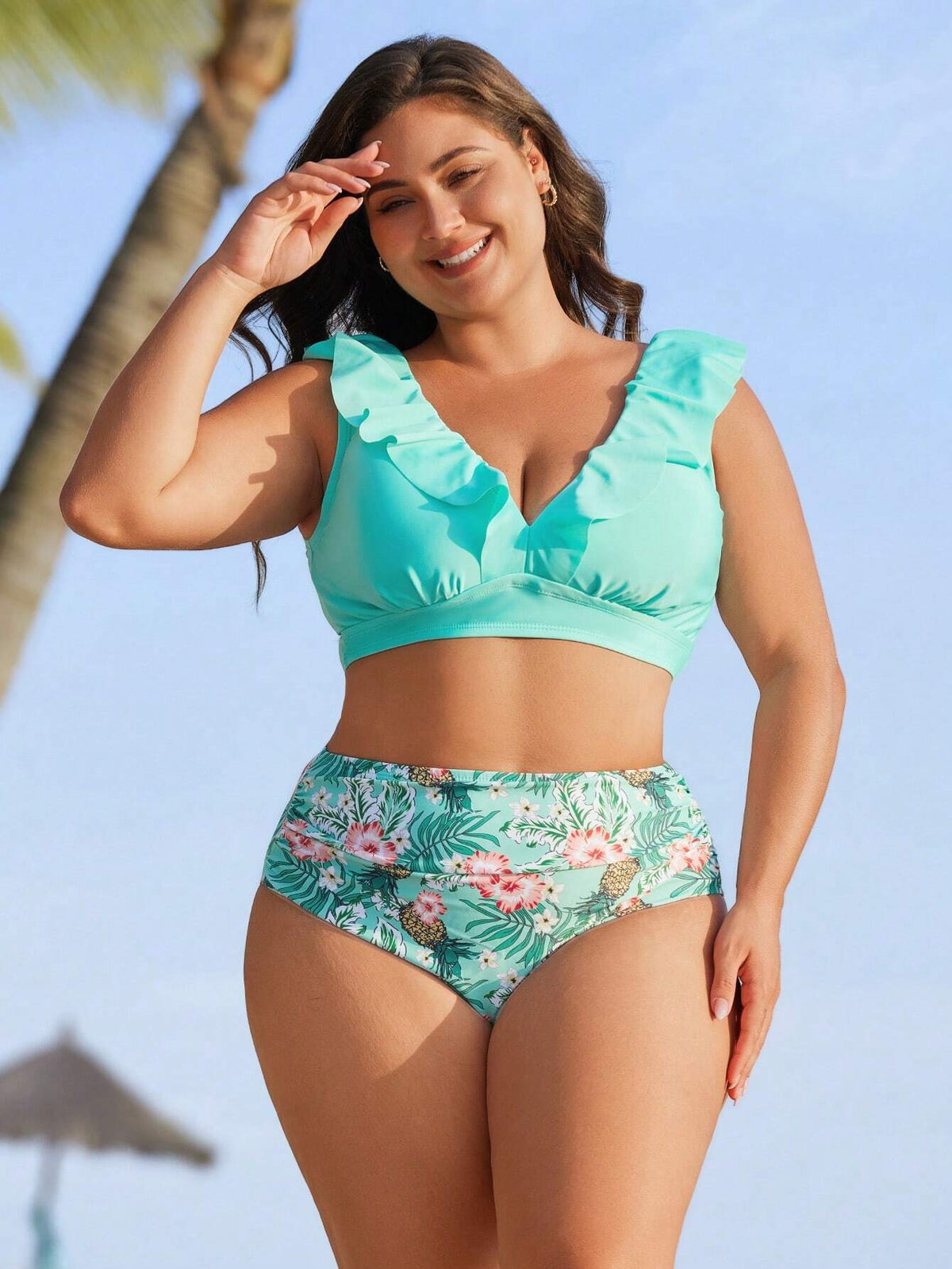 Conjunto de Biquini Floral com Babados - Plus Size